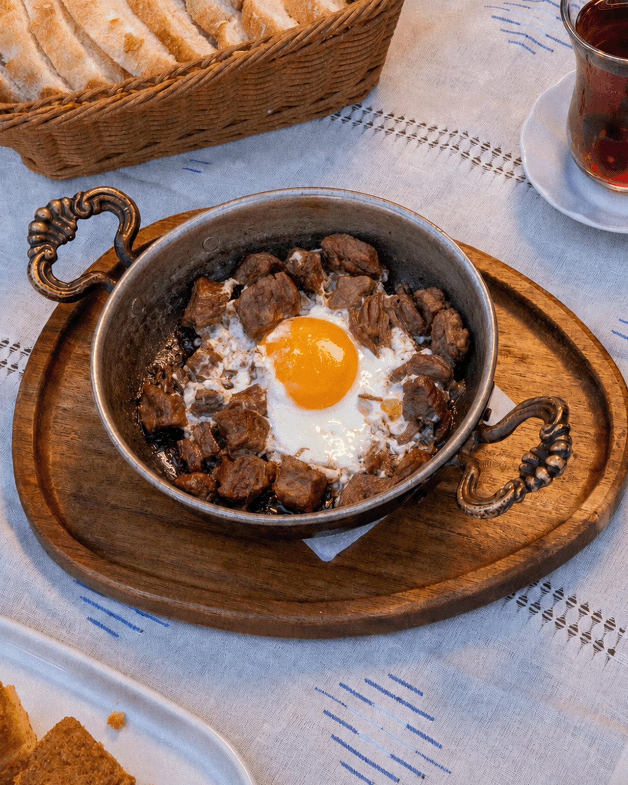 Kavurmalı Yumurta